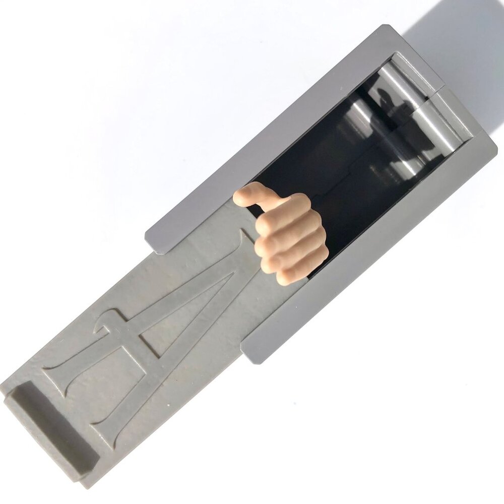 The Addams Family THING Burger King toy 2019 hand coffin Thing T. Thing Adams - Picture 8 of 16